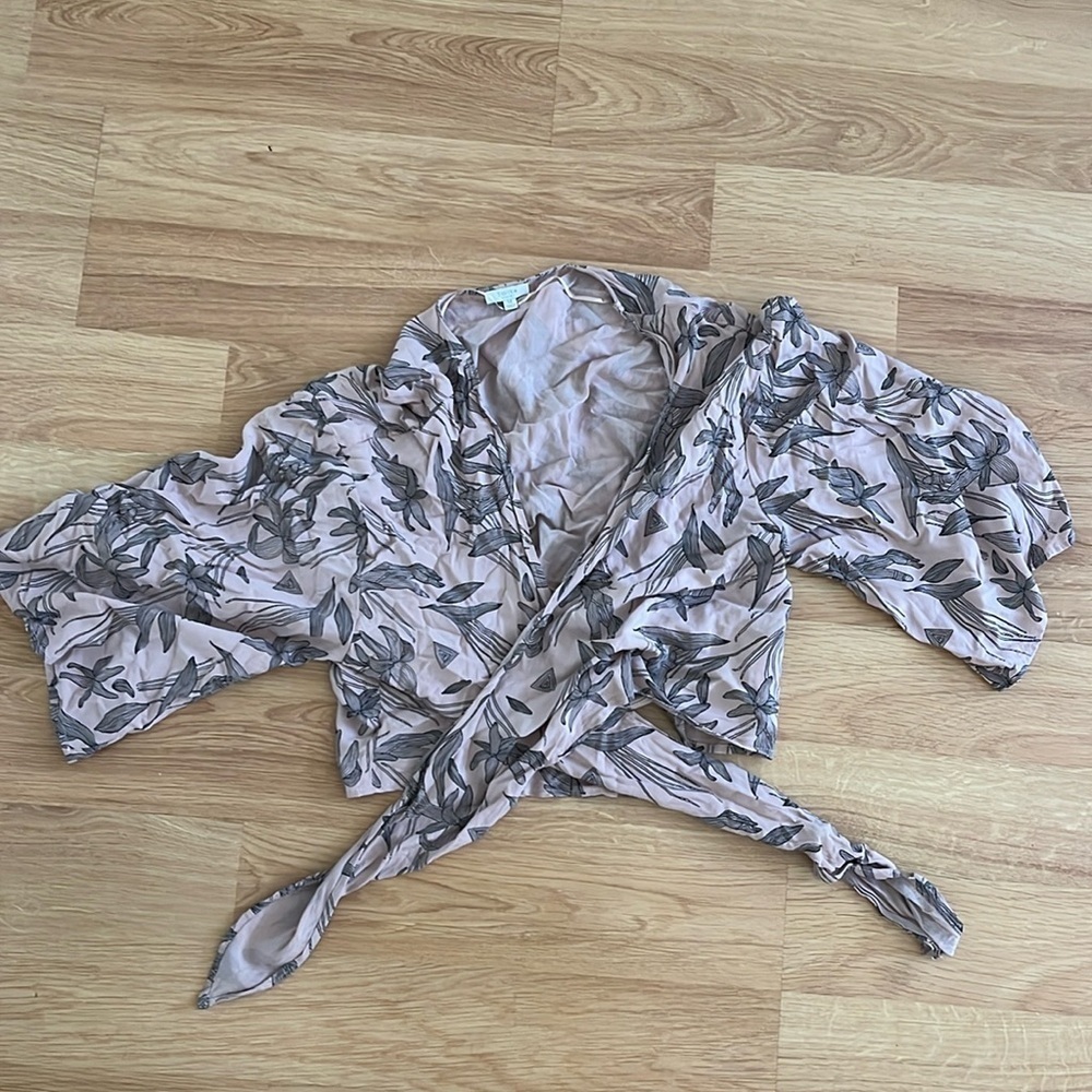 Tavik tie was top floral nice design blouse shirt